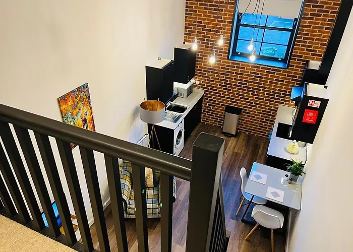 Apartment 8 Sullivan House